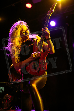 Nita Strauss-16