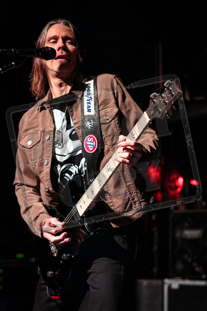 Myles Kennedy-8